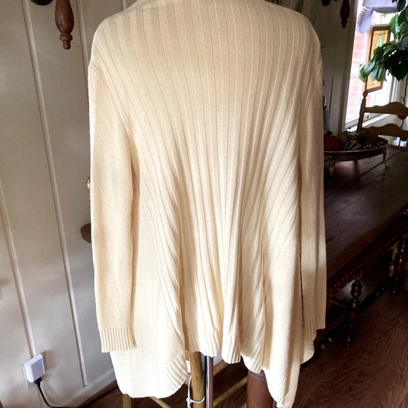 Neiman Marcus Collection Cashmere/Silk Sweater M - Picture 5 of 9